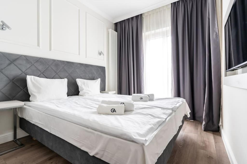Chic & Luxury Apartment By Mennica Residence Warszawa Exteriör bild