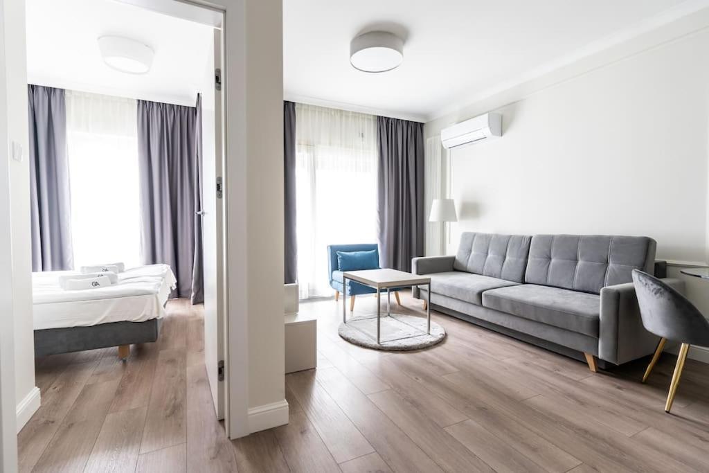 Chic & Luxury Apartment By Mennica Residence Warszawa Exteriör bild