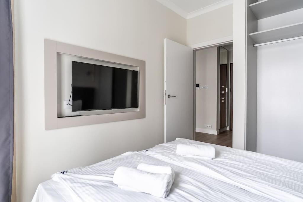 Chic & Luxury Apartment By Mennica Residence Warszawa Exteriör bild